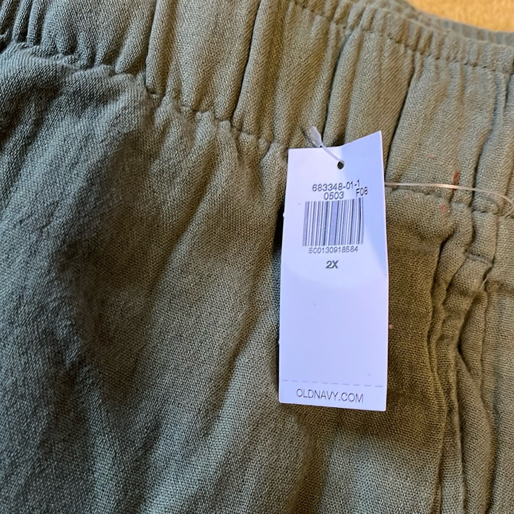 Old Navy 100% cotton, High-rise Wide-leg green pants with tag still on